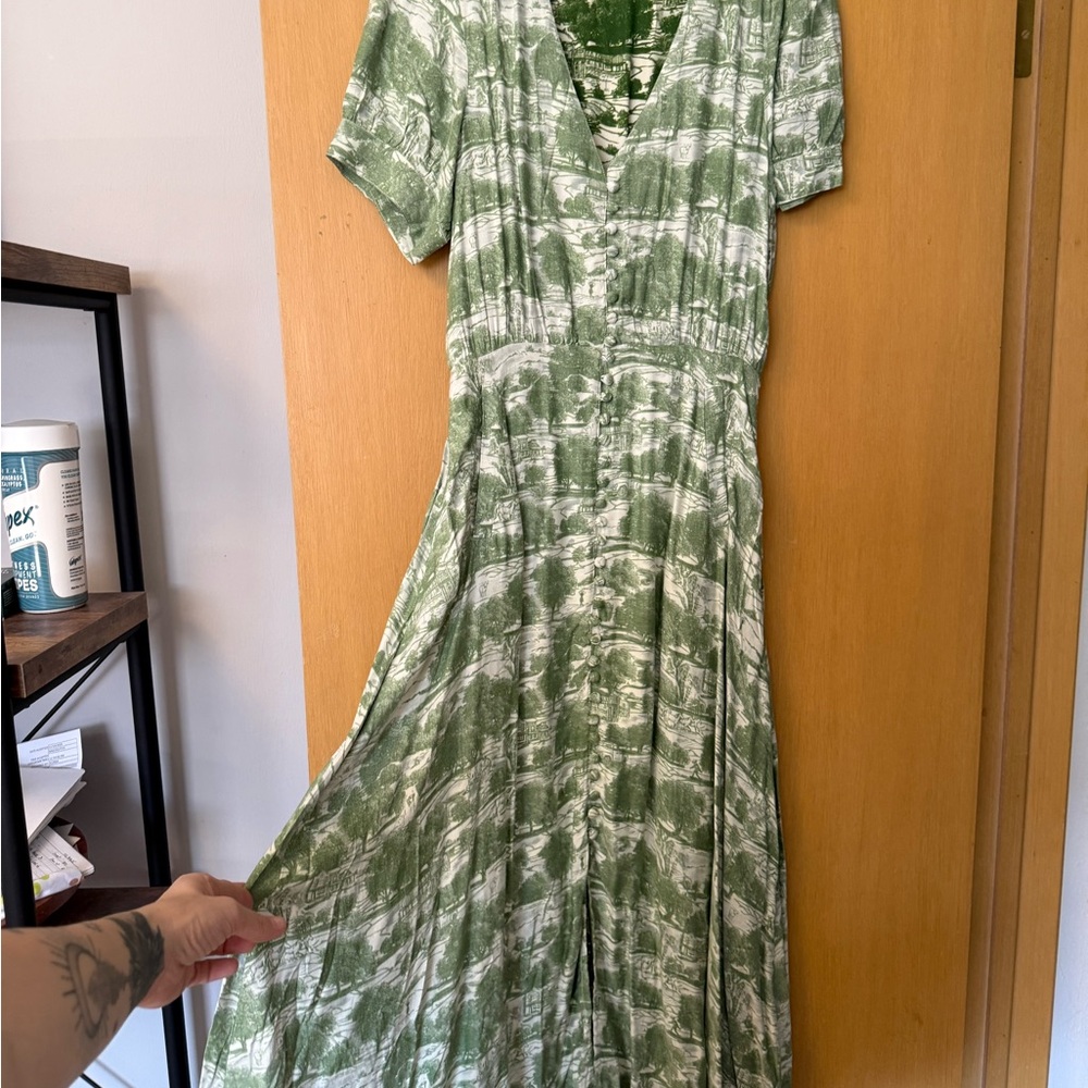 Sendero Darcy Green Printed V-Neck Women’s Midi Dress - Picture 2 of 5
